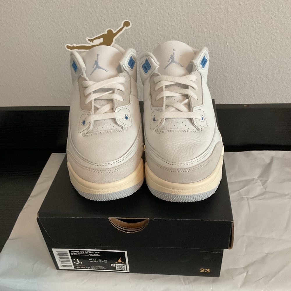 Jordan 3 Retro "Lucky Shorts" Summit White/Hydrogen Blue Size 3y
